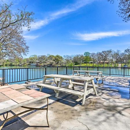Waterfront Guadalupe River Lodge Home With Dock! Seguin Eksteriør bilde