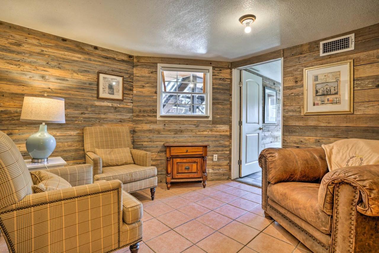 Waterfront Guadalupe River Lodge Home With Dock! Seguin Eksteriør bilde