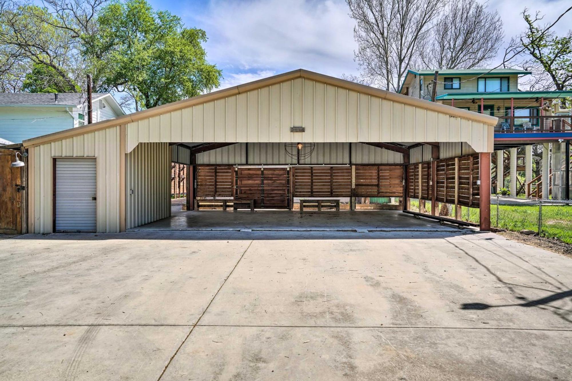 Waterfront Guadalupe River Lodge Home With Dock! Seguin Eksteriør bilde