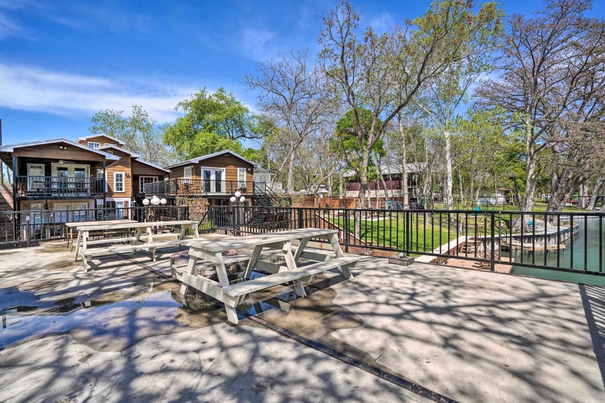 Waterfront Guadalupe River Lodge Home With Dock! Seguin Eksteriør bilde